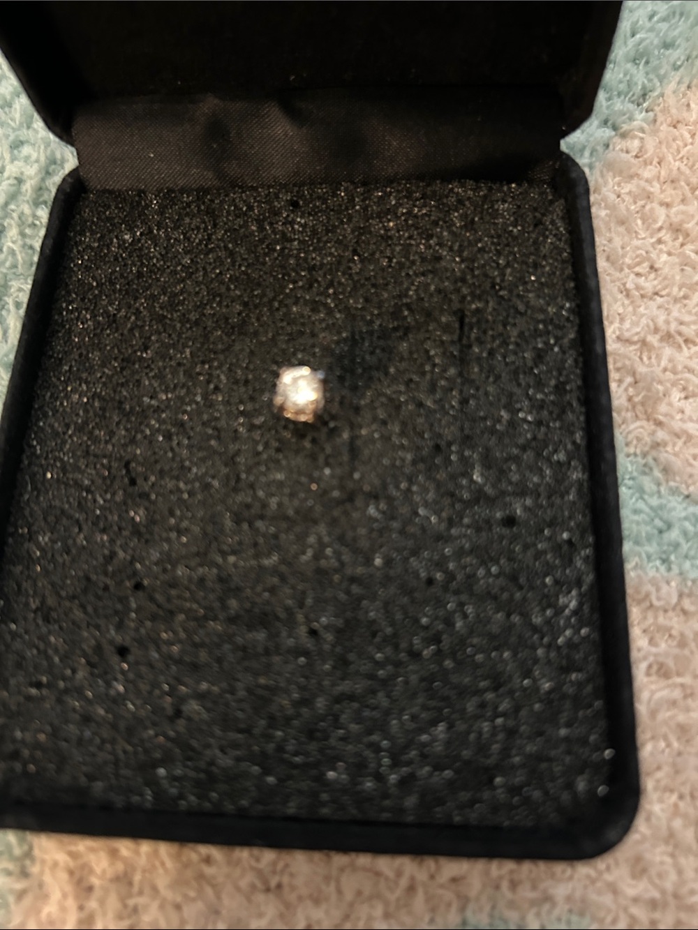 Single Clear Stone Stud Earring in Silver Tone